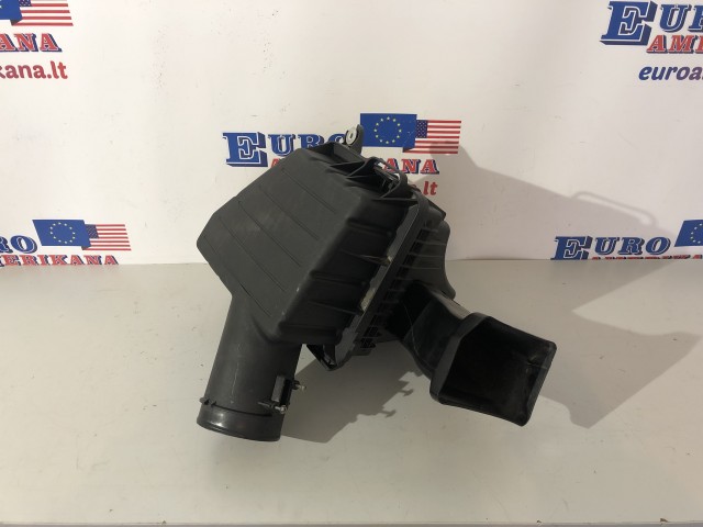 Air Filter & Housing (Damaged, Takeoff)